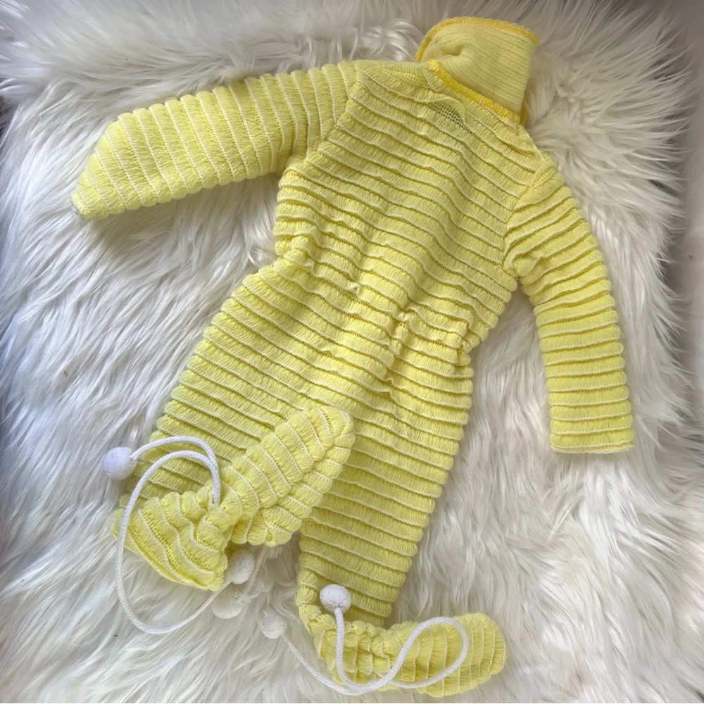 Dov Lee One Piece Knit Vintage Pom Detail Yellow Baby 0-6 Months Made in Japan